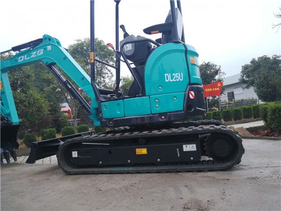 DL 25U小型挖掘機(jī)
