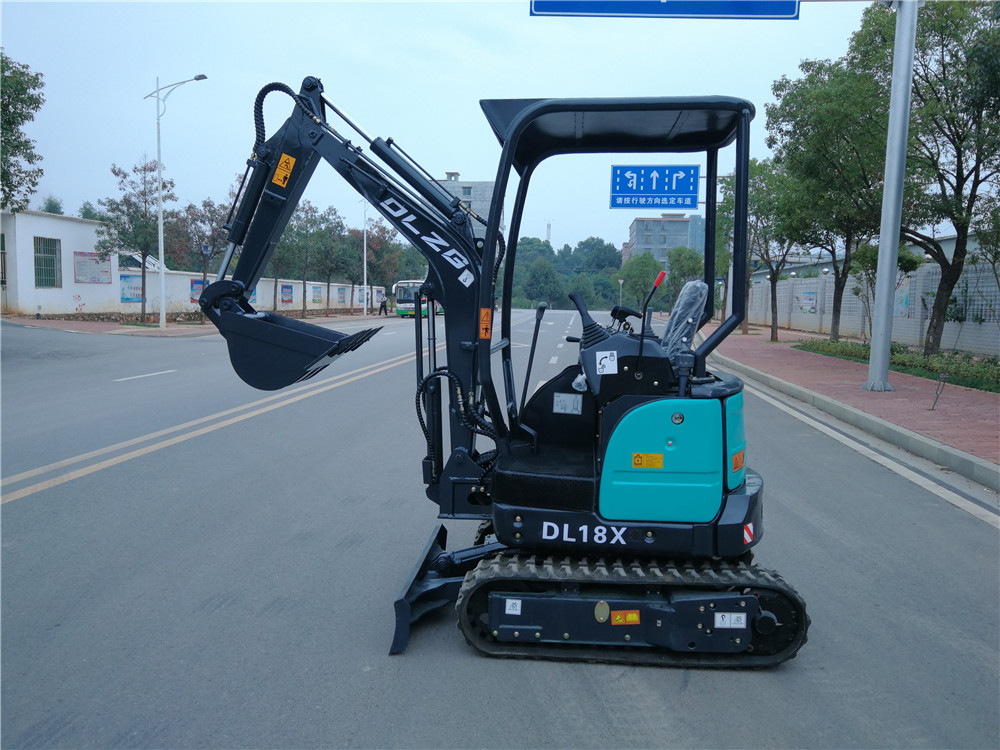 如何識別小型挖掘機