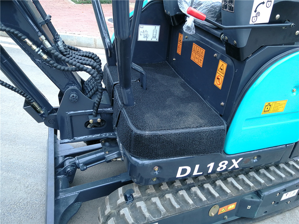 北京市德力超迷你微小型挖掘機，多功能挖溝機，小型挖掘機